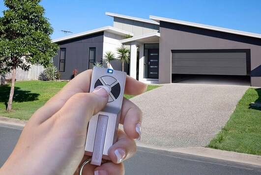 Chamberlain_Garage_Door_Remote_cropped